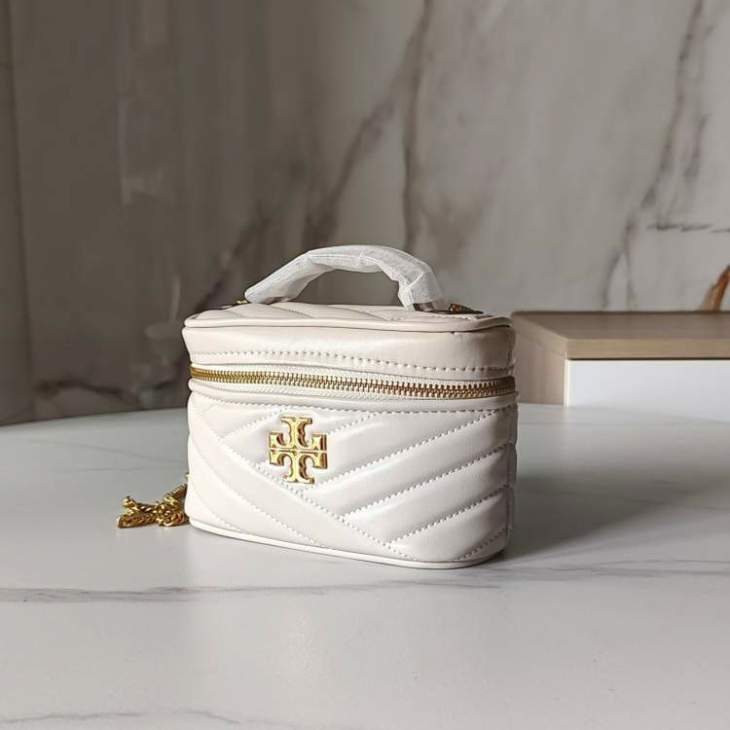 Picture of Tory Burch Handbags _SKUfw237710709fw